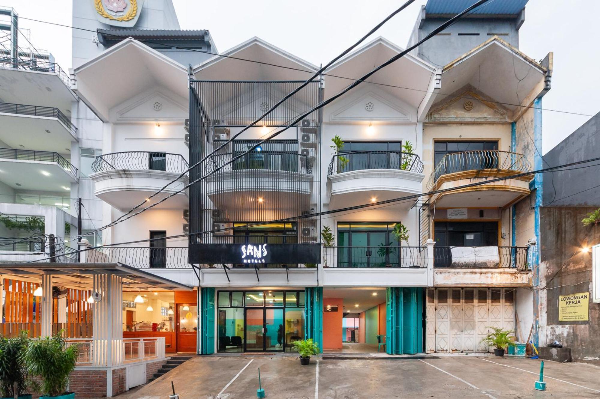 Sans Hotel Suryakencana Bogor Extérieur photo
